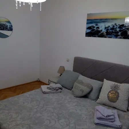 Stana Apartment *